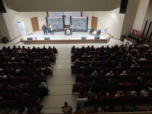 ODAMIZ TİYATRO TOPLULUĞU TARAFINDAN HAZIRLANAN ZOR ECZANE OYUNU SAHNELENDİ