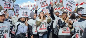 BÜYÜK ECZACI MİTİNGİ GERÇEKLEŞTİ