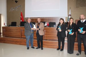 ARI ÜRÜNLERİNİN İNSAN SAĞLIĞINA YARARLARI KONULU SEMİNER ODAMIZ KONFERANS SALONUNDA DÜZENLENDİ