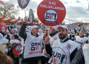 BÜYÜK ECZACI MİTİNGİ GERÇEKLEŞTİ