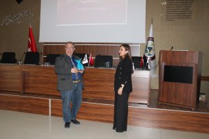 ARI ÜRÜNLERİNİN İNSAN SAĞLIĞINA YARARLARI KONULU SEMİNER ODAMIZ KONFERANS SALONUNDA DÜZENLENDİ